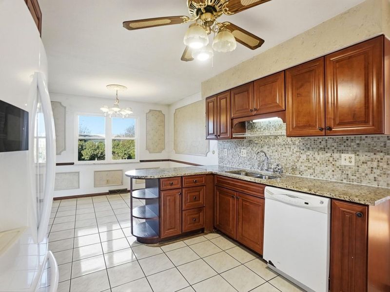 1638 Arrowood Lp N, Columbus, OH 43229 Photo 16