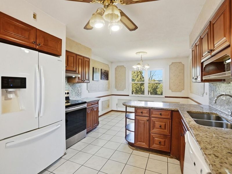 1638 Arrowood Lp N, Columbus, OH 43229 Photo 18