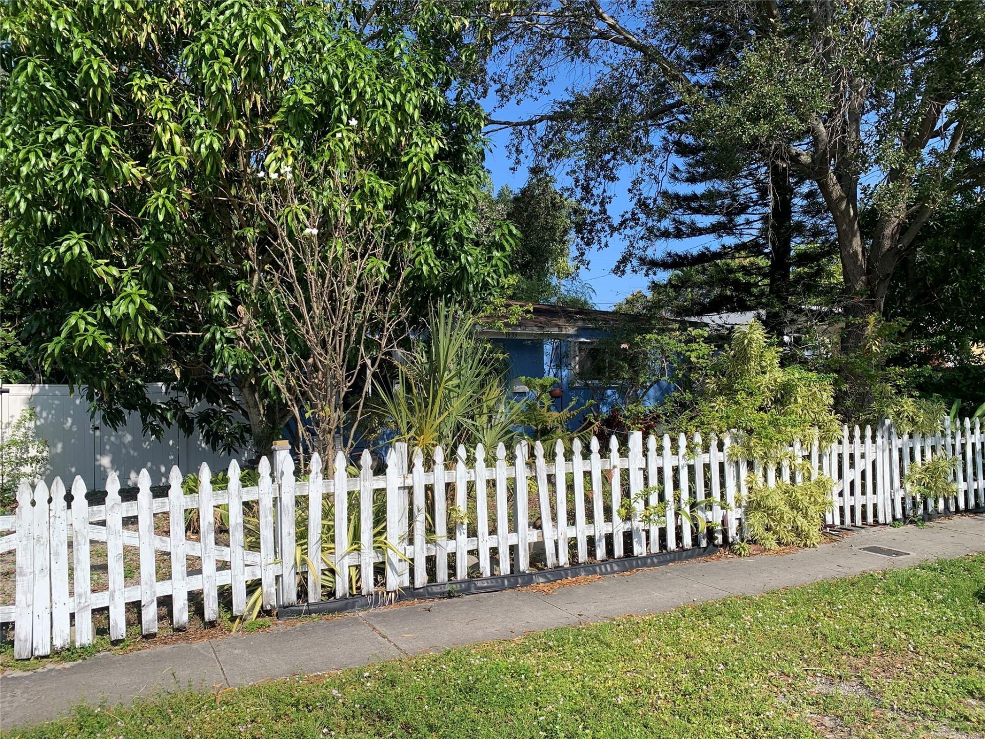 1635 NE 160th Street, North Miami Beach, FL 33162 Photo