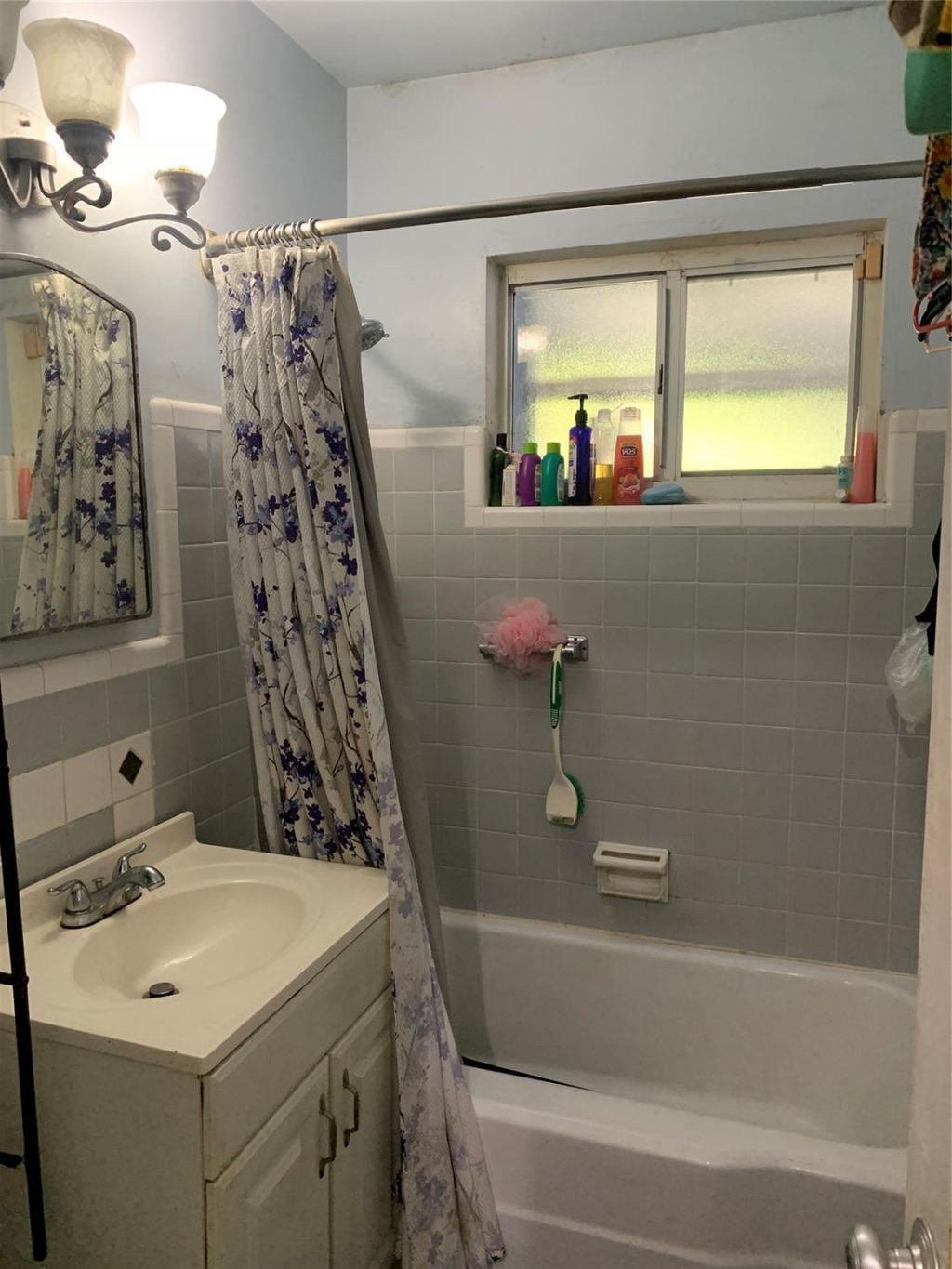 1635 NE 160th Street, North Miami Beach, FL 33162 Photo