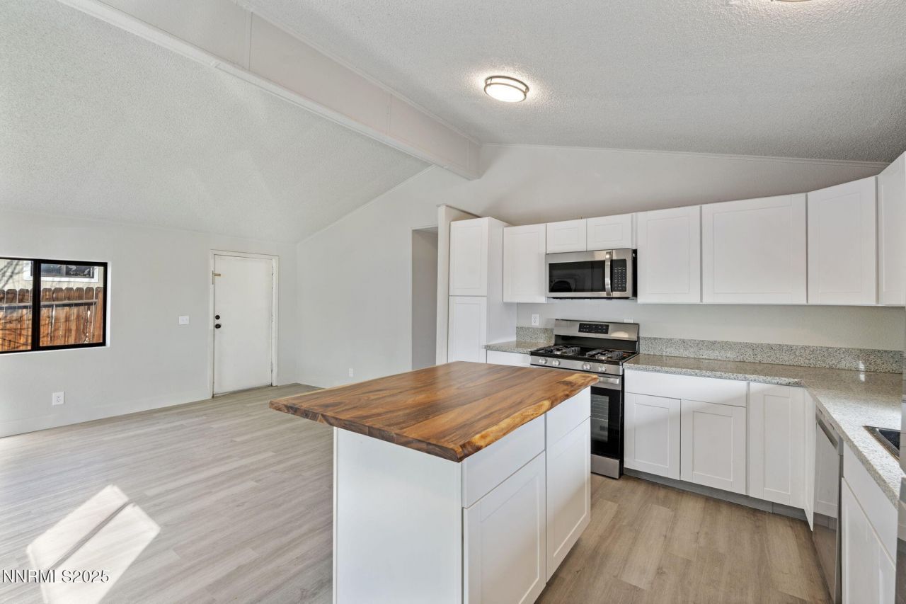 2720 Dahlia Way, Reno, NV 89512 Photo