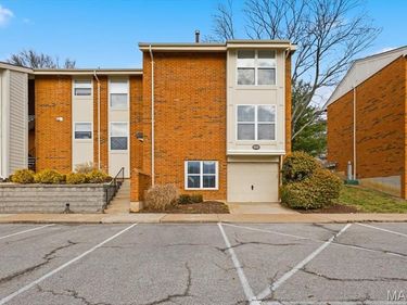 1939 Hunting Lake Court, Unit 1939, Kirkwood, MO 63122