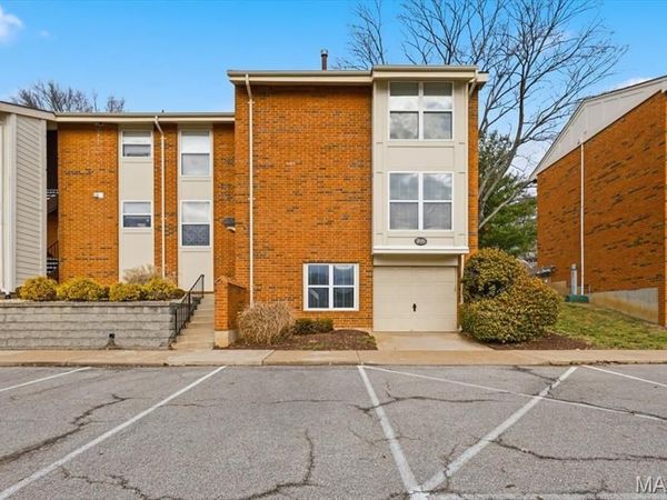 1939 Hunting Lake Court, Unit 1939, Kirkwood, MO 63122