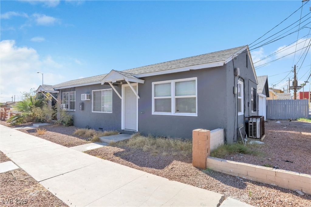 329 N 8th Street, Las Vegas, NV 89101 Main Photo