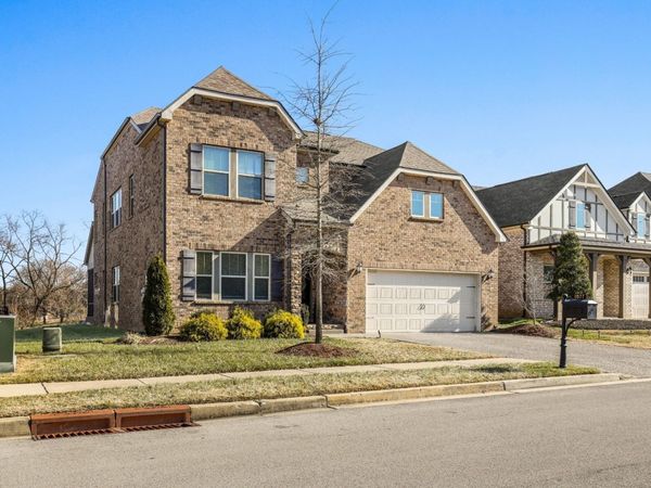 1677 Boardwalk Pl, Gallatin, TN 37066