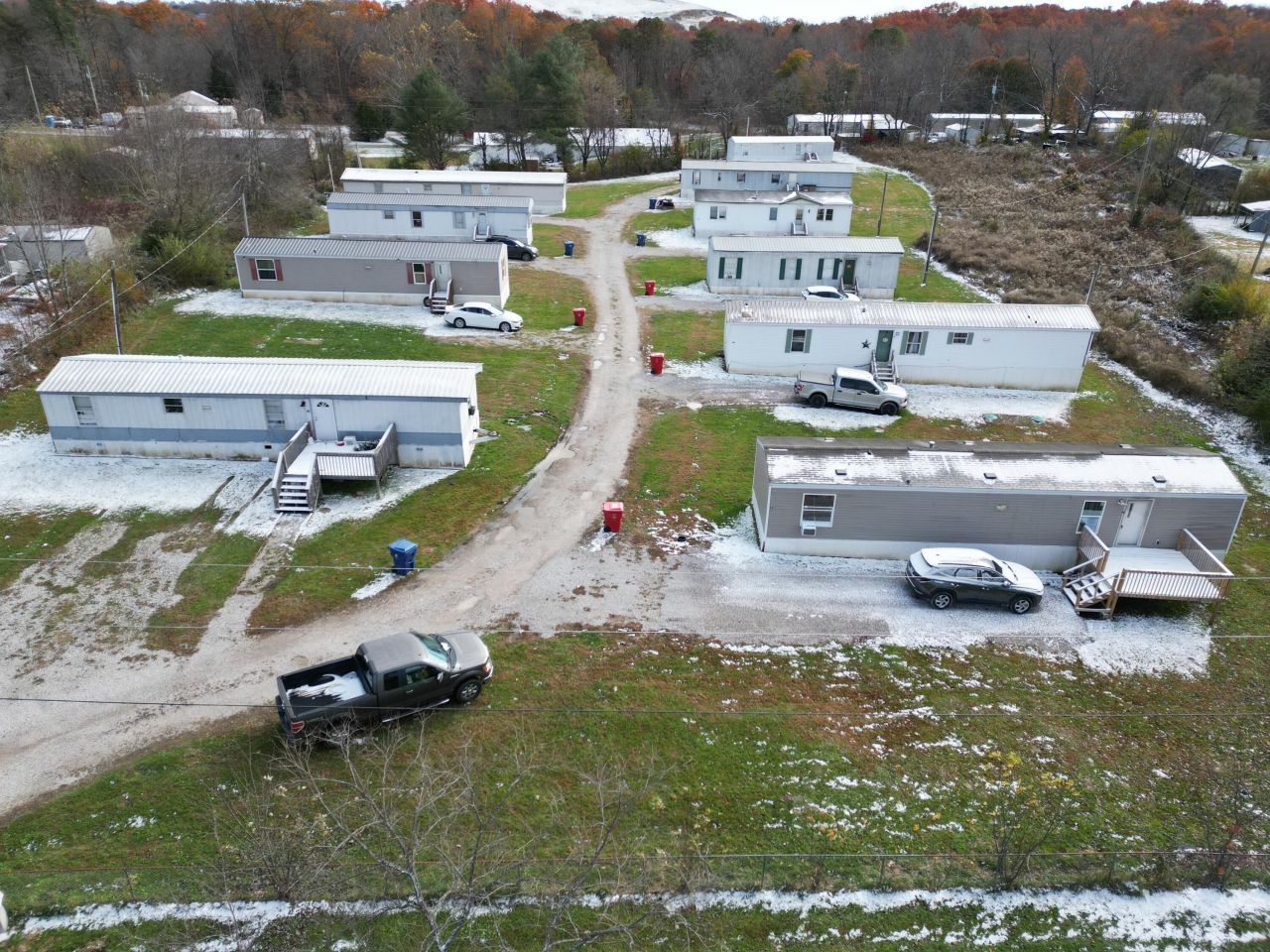 83,90,106,111,118,127,132 Maverick Drive, Unit 1-10, London, KY 40744 Main Photo