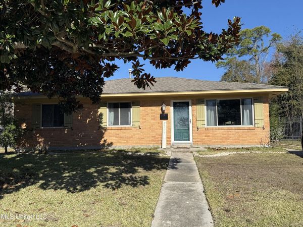 2213 North Street, Gulfport, MS 39507