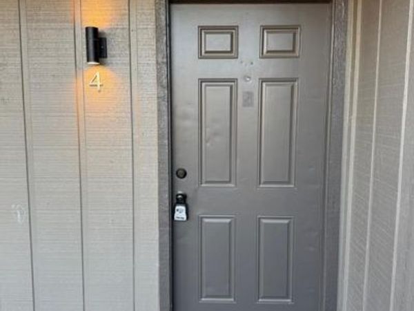 7300 Comanche Trail, Unit 4, Lake Worth, TX 76135