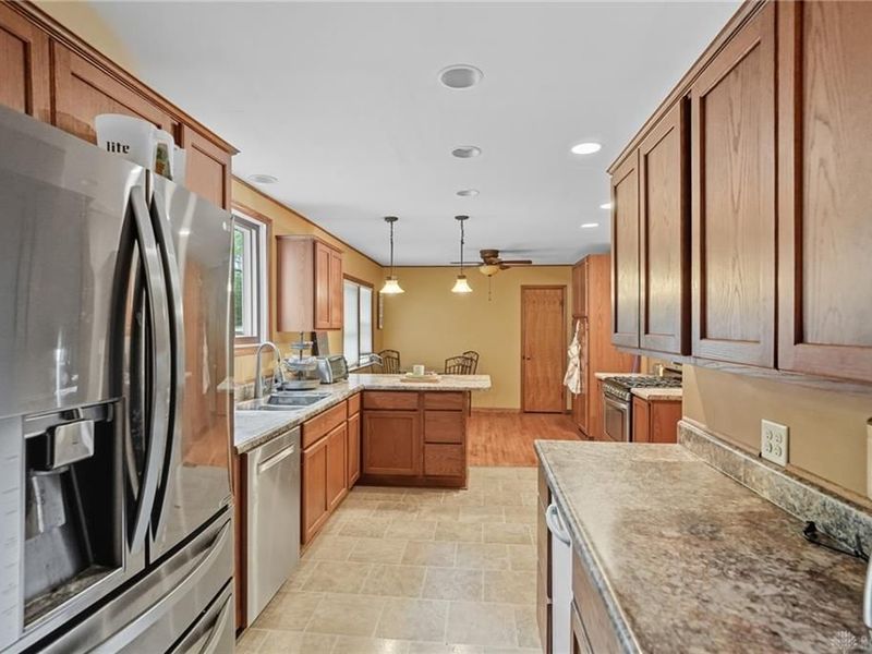 11591 Lower Valley Pike, Medway, OH 45341 Photo 17