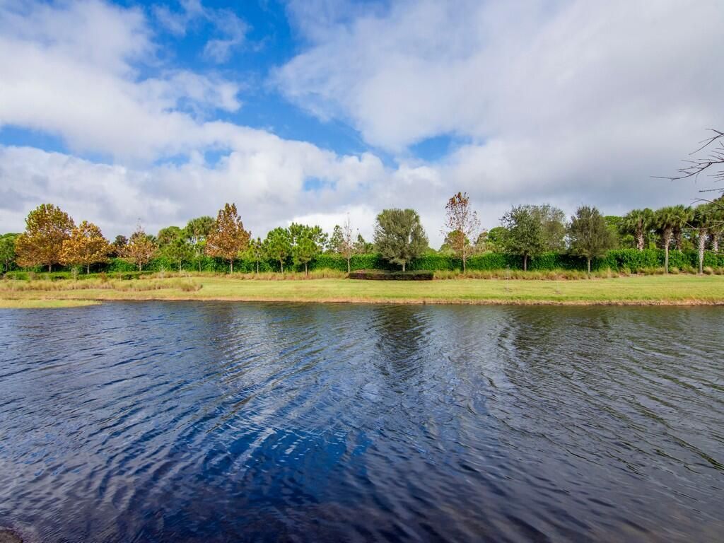 5255 Turtle Creek Circle, Vero Beach, FL 32967 Photo