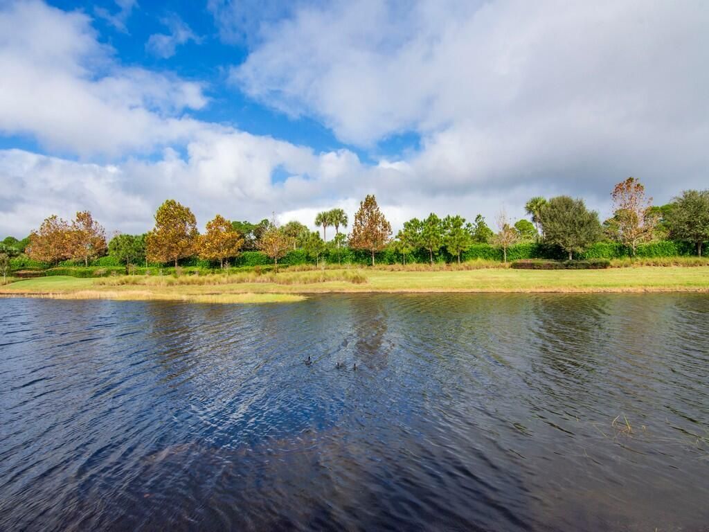 5255 Turtle Creek Circle, Vero Beach, FL 32967 Photo