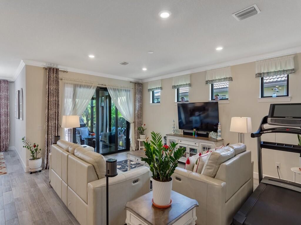 5255 Turtle Creek Circle, Vero Beach, FL 32967 Photo