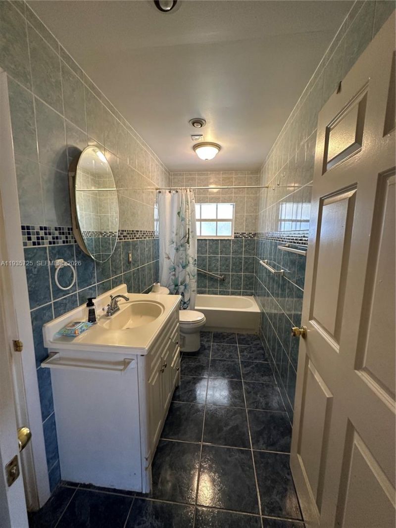 9070 SW 183rd Ter, Palmetto Bay, FL 33157 Photo