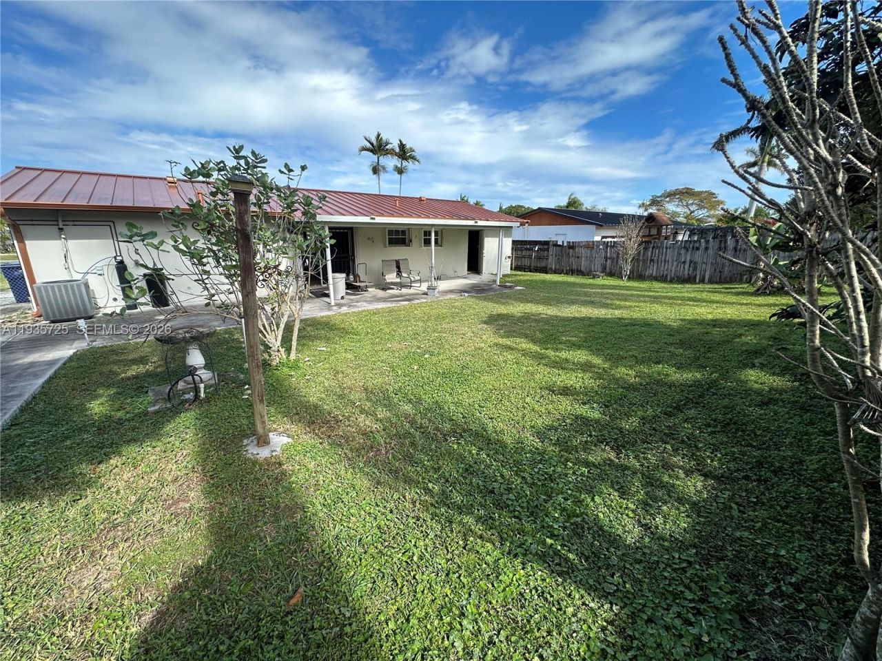 9070 SW 183rd Ter, Palmetto Bay, FL 33157 Photo