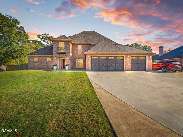 213 E Peck Boulevard , Lafayette, LA 70508