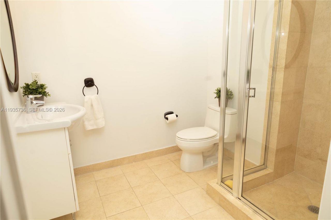 1800 S Ocean Dr, Unit 908, Hallandale Beach, FL 33009 Photo