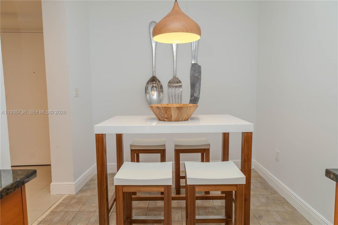 1800 S Ocean Dr, Unit 908, Hallandale Beach, FL 33009 Photo