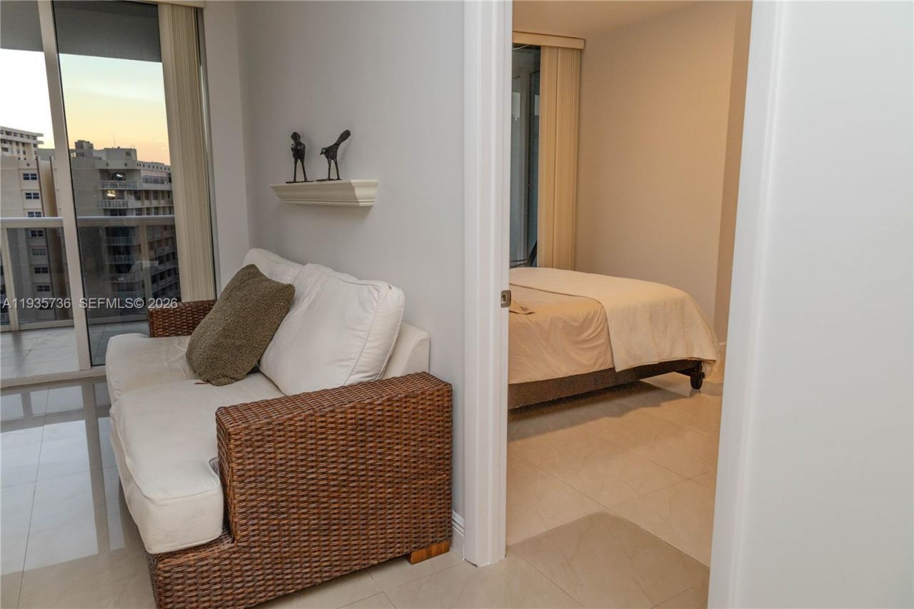 1800 S Ocean Dr, Unit 908, Hallandale Beach, FL 33009 Photo