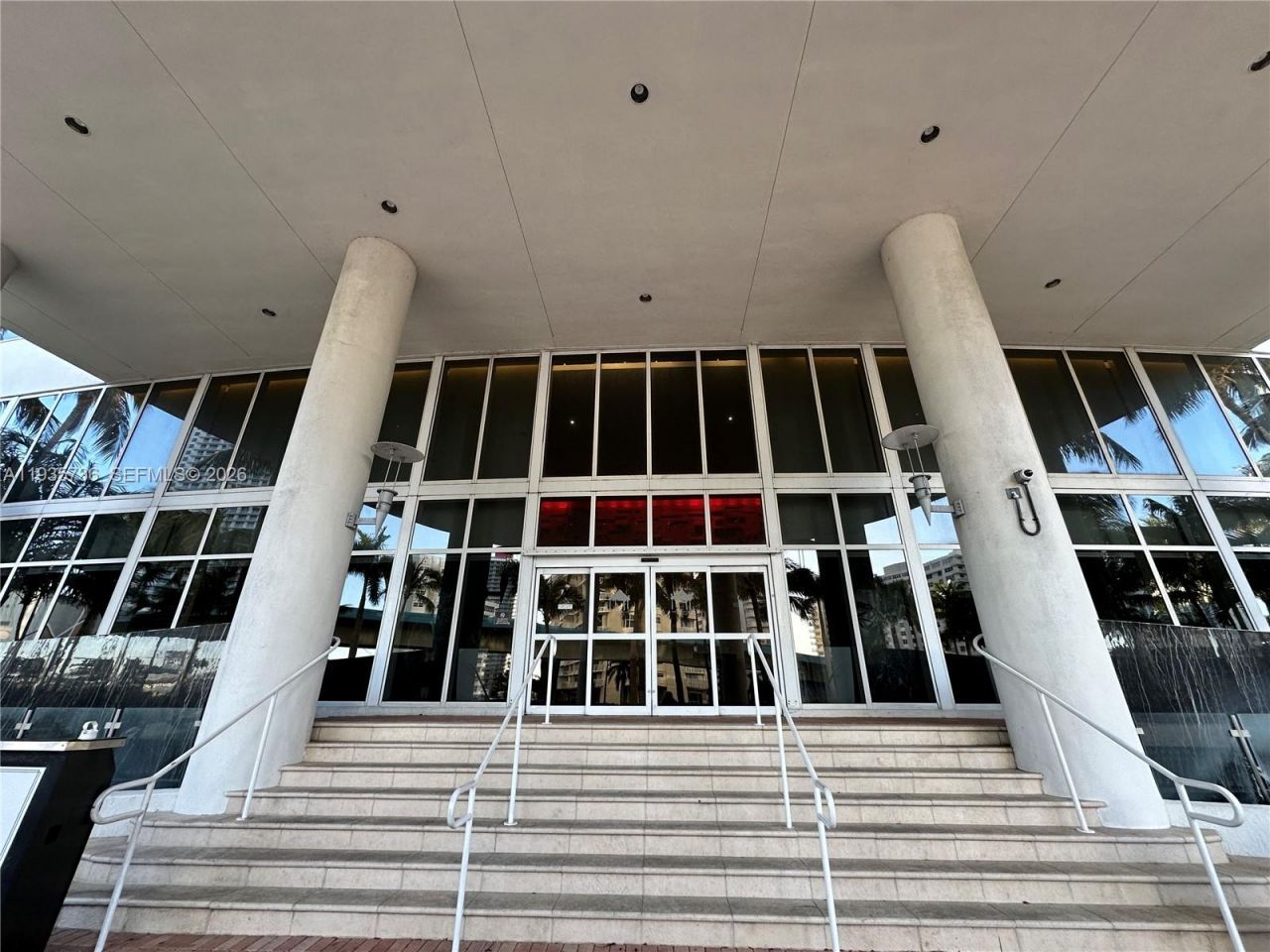 1800 S Ocean Dr, Unit 908, Hallandale Beach, FL 33009 Photo