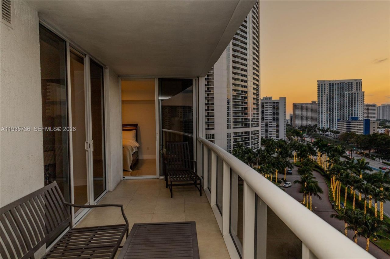 1800 S Ocean Dr, Unit 908, Hallandale Beach, FL 33009 Photo