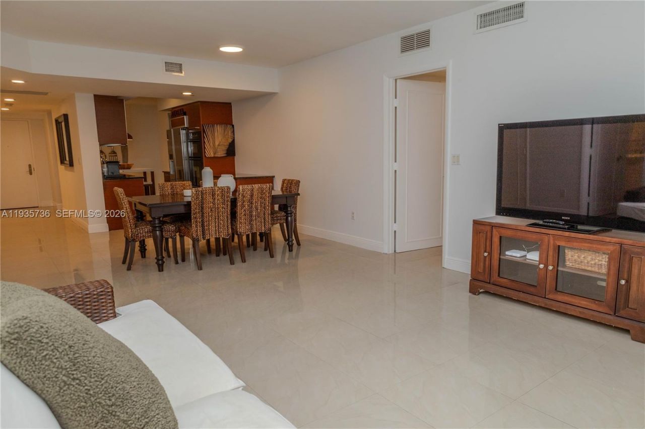 1800 S Ocean Dr, Unit 908, Hallandale Beach, FL 33009 Photo
