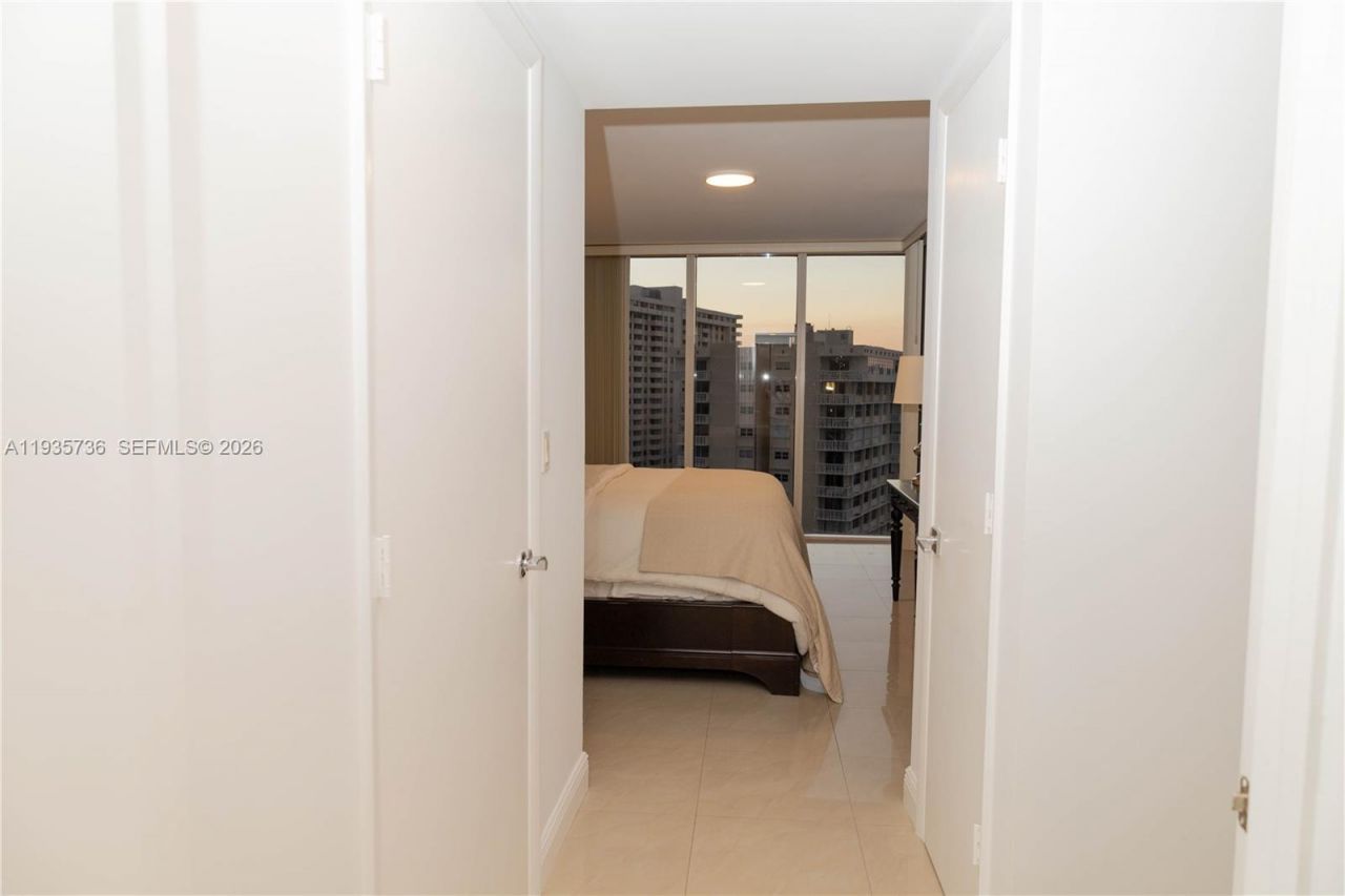 1800 S Ocean Dr, Unit 908, Hallandale Beach, FL 33009 Photo