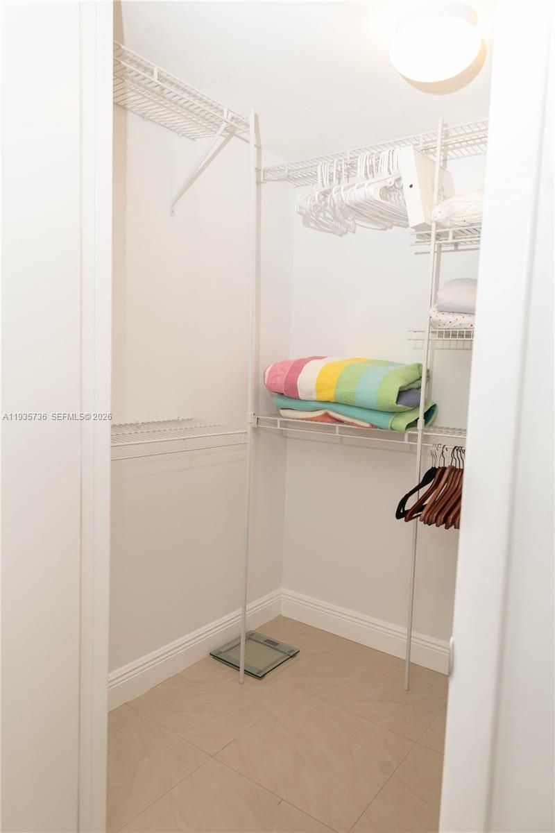 1800 S Ocean Dr, Unit 908, Hallandale Beach, FL 33009 Photo