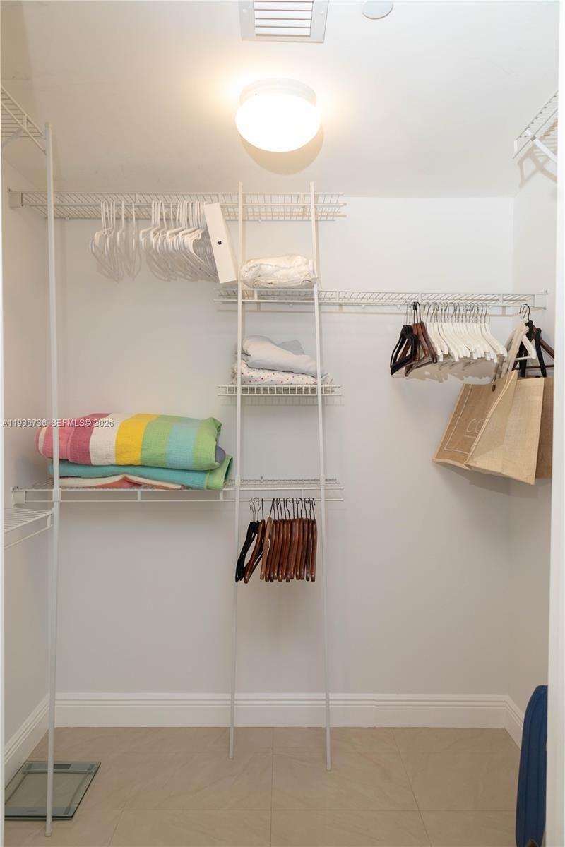 1800 S Ocean Dr, Unit 908, Hallandale Beach, FL 33009 Photo