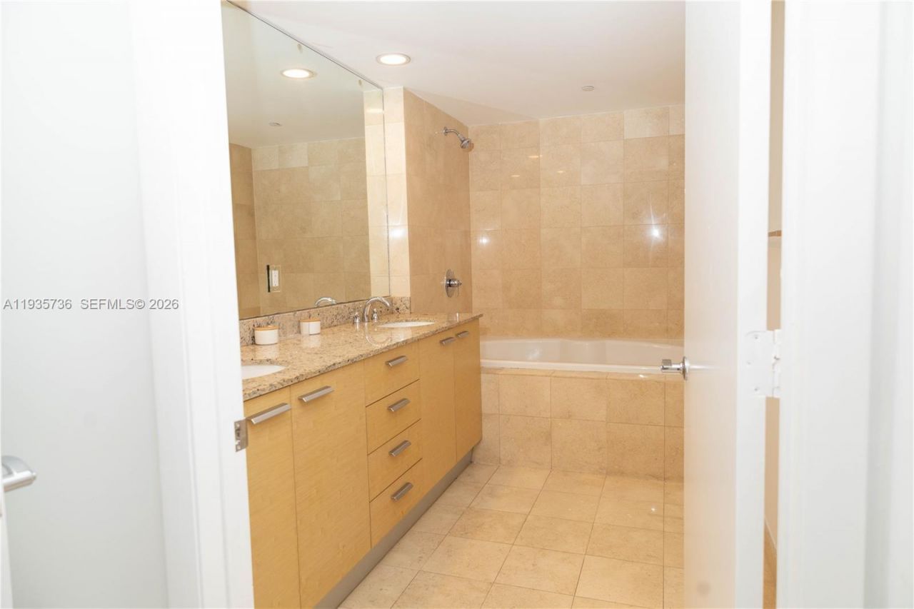1800 S Ocean Dr, Unit 908, Hallandale Beach, FL 33009 Photo