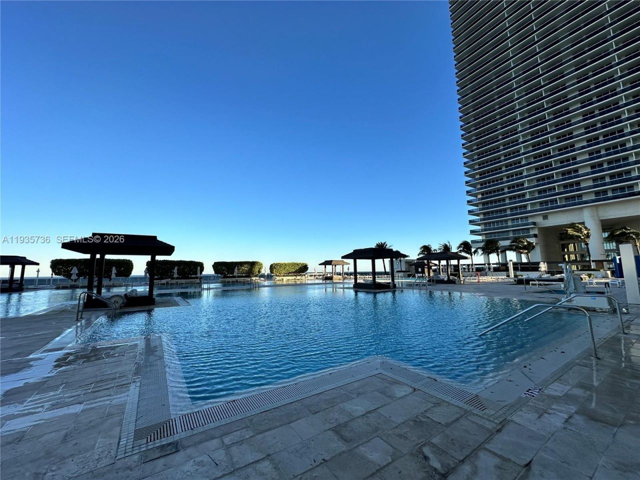 1800 S Ocean Dr, Unit 908, Hallandale Beach, FL 33009 Photo