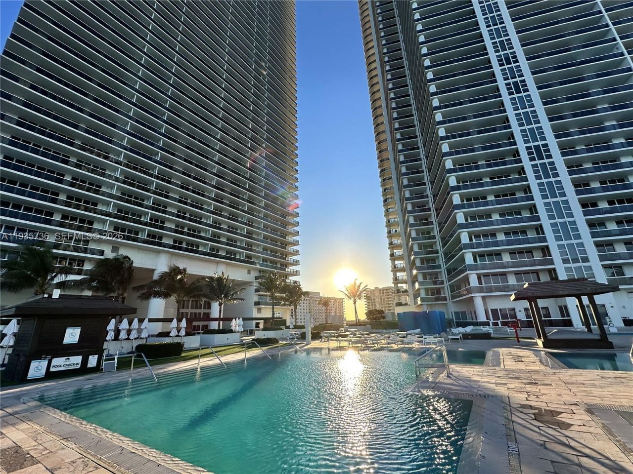 1800 S Ocean Dr, Unit 908, Hallandale Beach, FL 33009 Photo