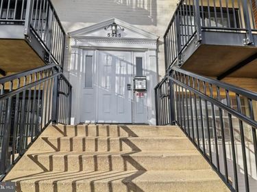 5925 QUANTRELL AVENUE, Unit 104, ALEXANDRIA, VA 22312