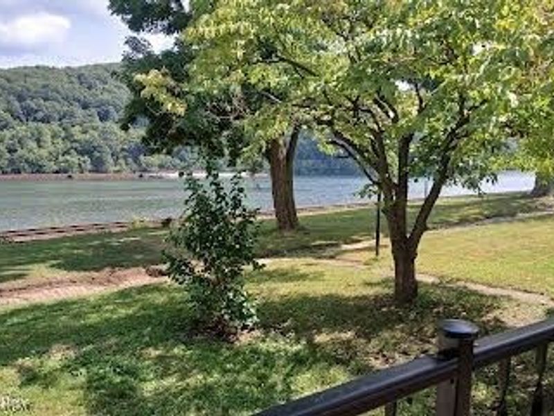 909 Riverside Avenue, Wellsville, OH 43968 Photo 14