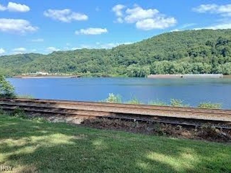 909 Riverside Avenue, Wellsville, OH 43968 Photo 3