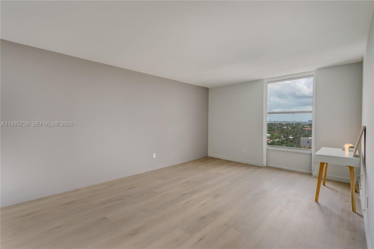 2000 NE 135th St, Unit 908, North Miami, FL 33181 Photo