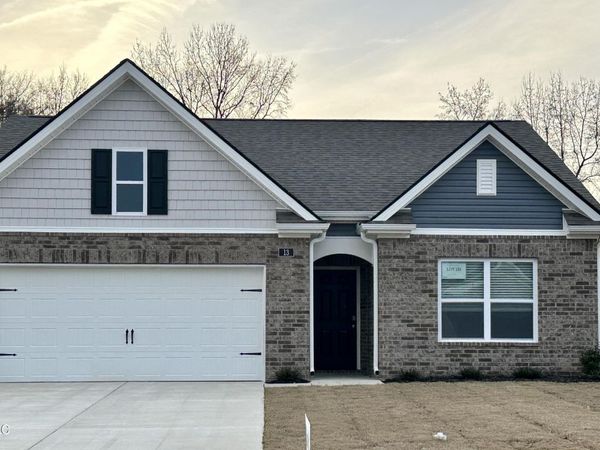 4 S Thorn Tree Street, Byhalia, MS 38611