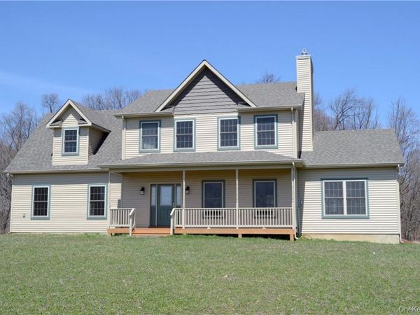 475 Dubois Road, Wallkill, NY 12589