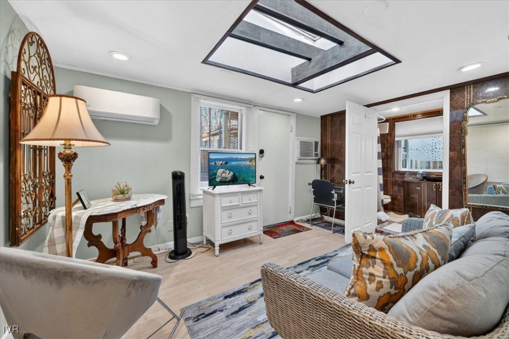 611 Nixon Avenue, Reno, NV 89509 Photo