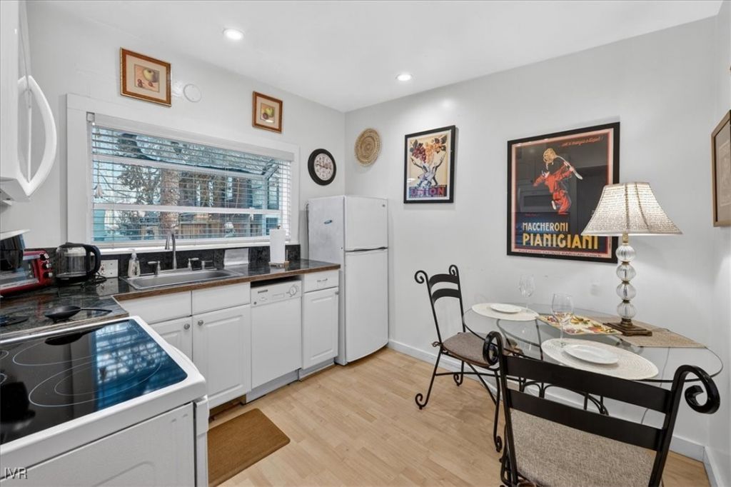 611 Nixon Avenue, Reno, NV 89509 Photo