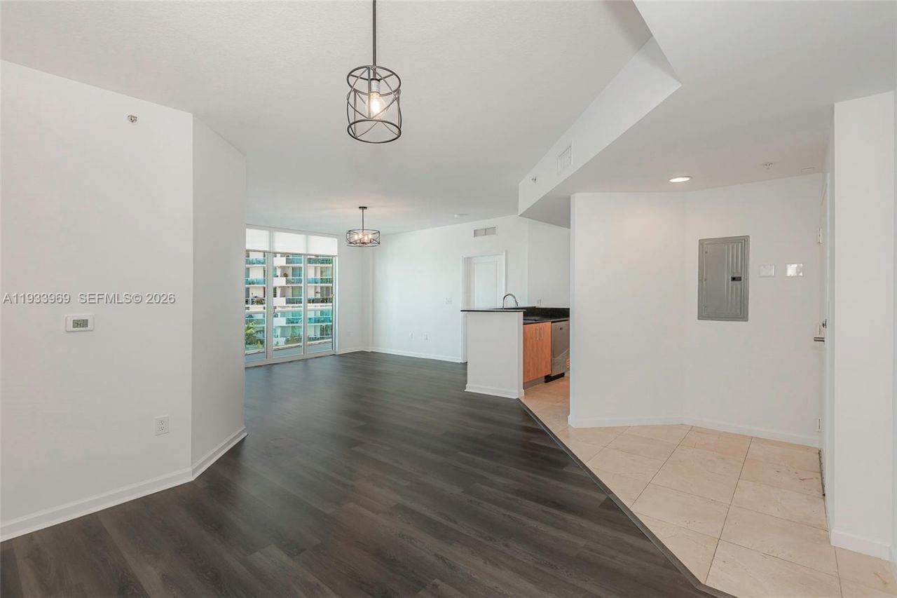 7900 Harbor Island Dr, Unit 703, North Bay Village, FL 33141 Photo