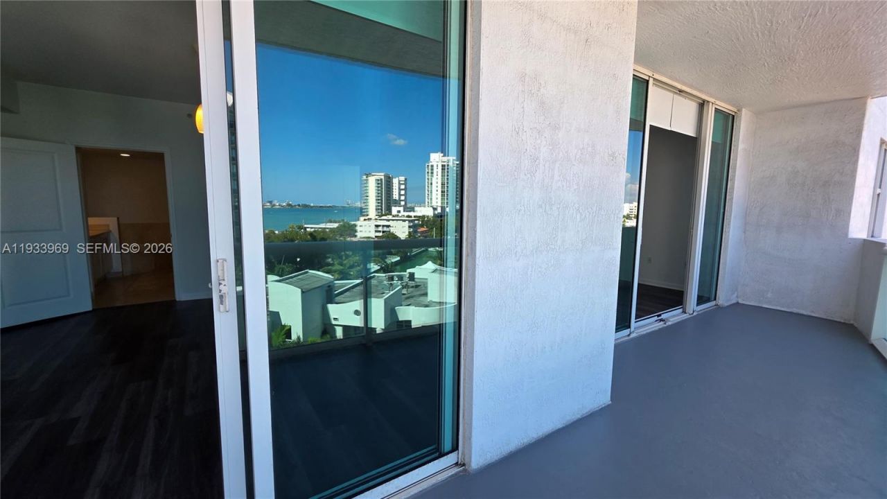 7900 Harbor Island Dr, Unit 703, North Bay Village, FL 33141 Photo