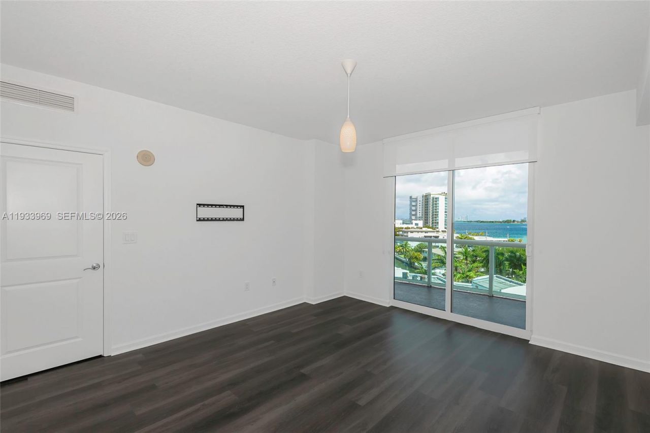 7900 Harbor Island Dr, Unit 703, North Bay Village, FL 33141 Photo