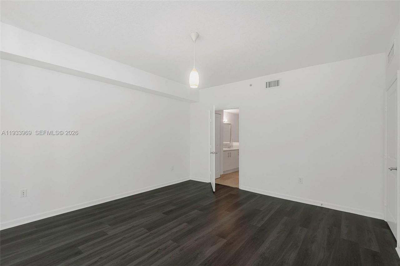 7900 Harbor Island Dr, Unit 703, North Bay Village, FL 33141 Photo