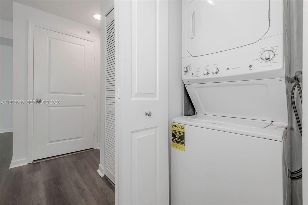 7900 Harbor Island Dr, Unit 703, North Bay Village, FL 33141 Photo