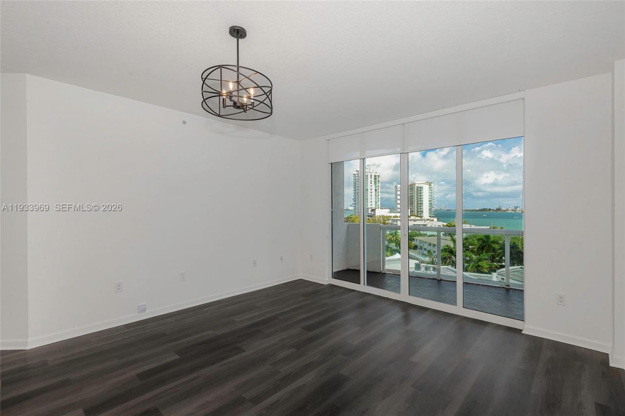 7900 Harbor Island Dr, Unit 703, North Bay Village, FL 33141 Photo