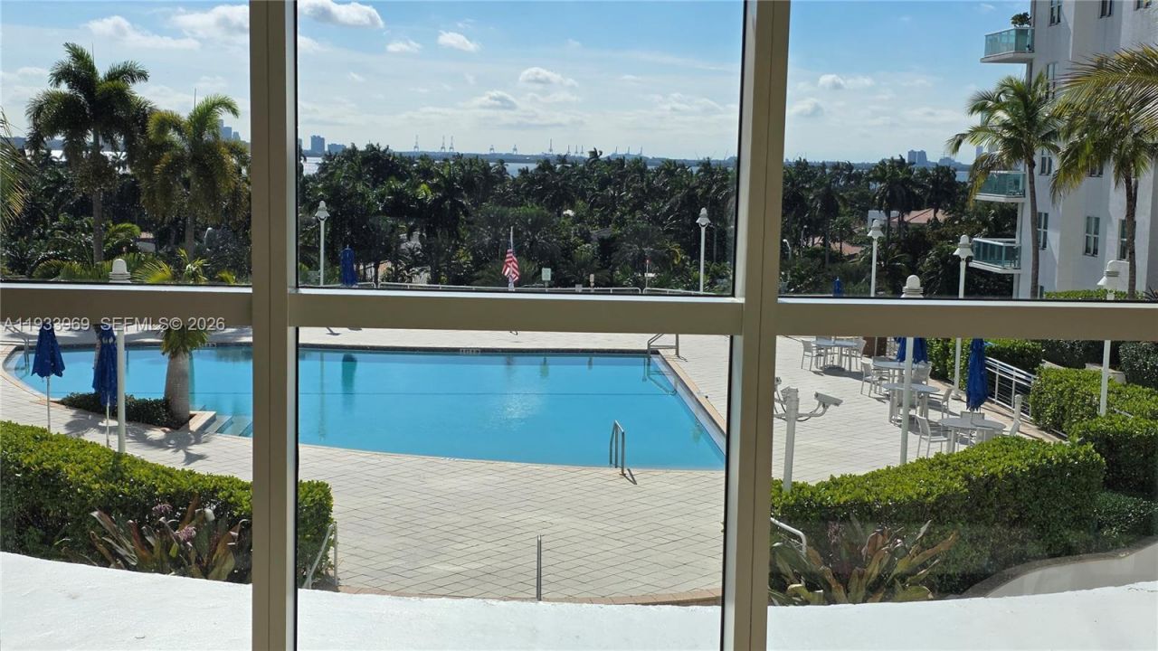 7900 Harbor Island Dr, Unit 703, North Bay Village, FL 33141 Photo