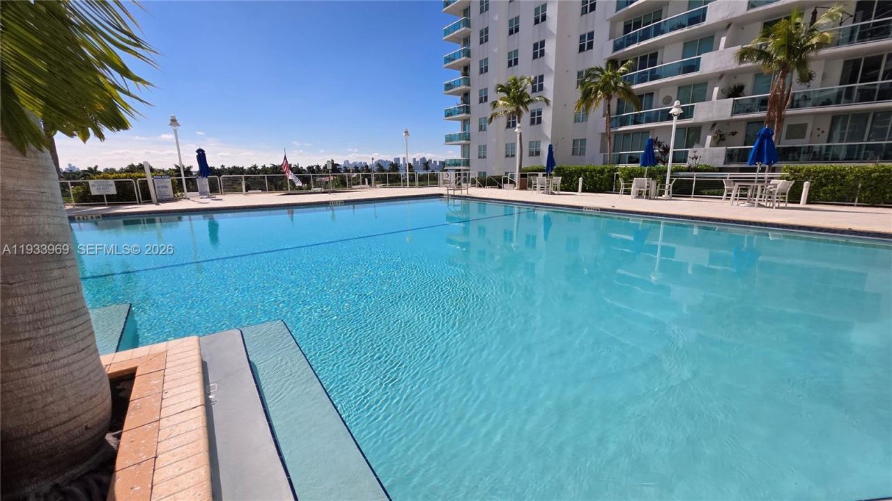 7900 Harbor Island Dr, Unit 703, North Bay Village, FL 33141 Photo