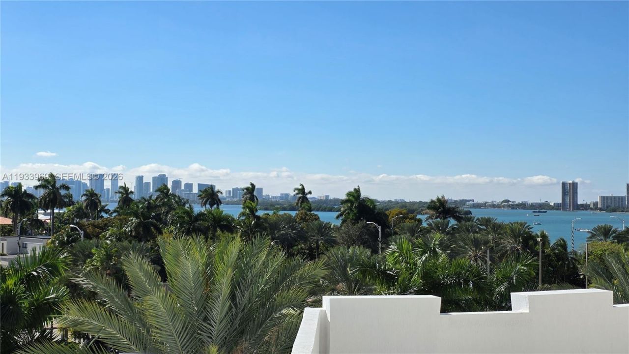 7900 Harbor Island Dr, Unit 703, North Bay Village, FL 33141 Photo