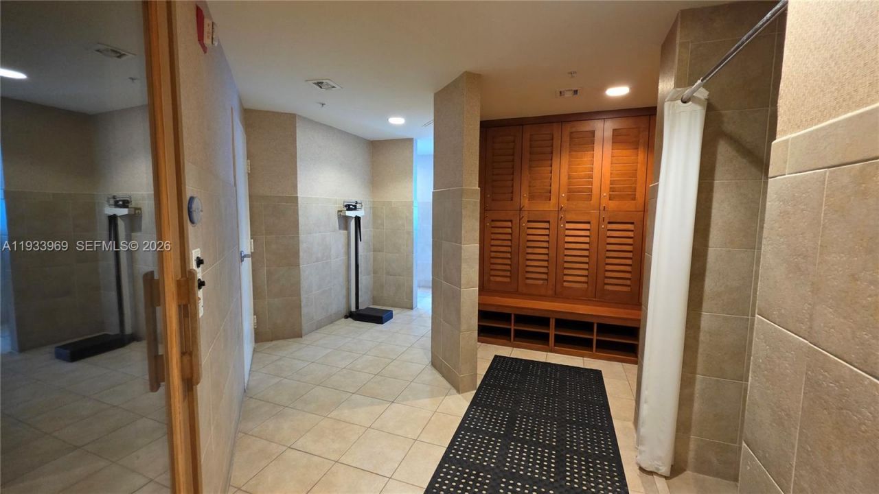 7900 Harbor Island Dr, Unit 703, North Bay Village, FL 33141 Photo