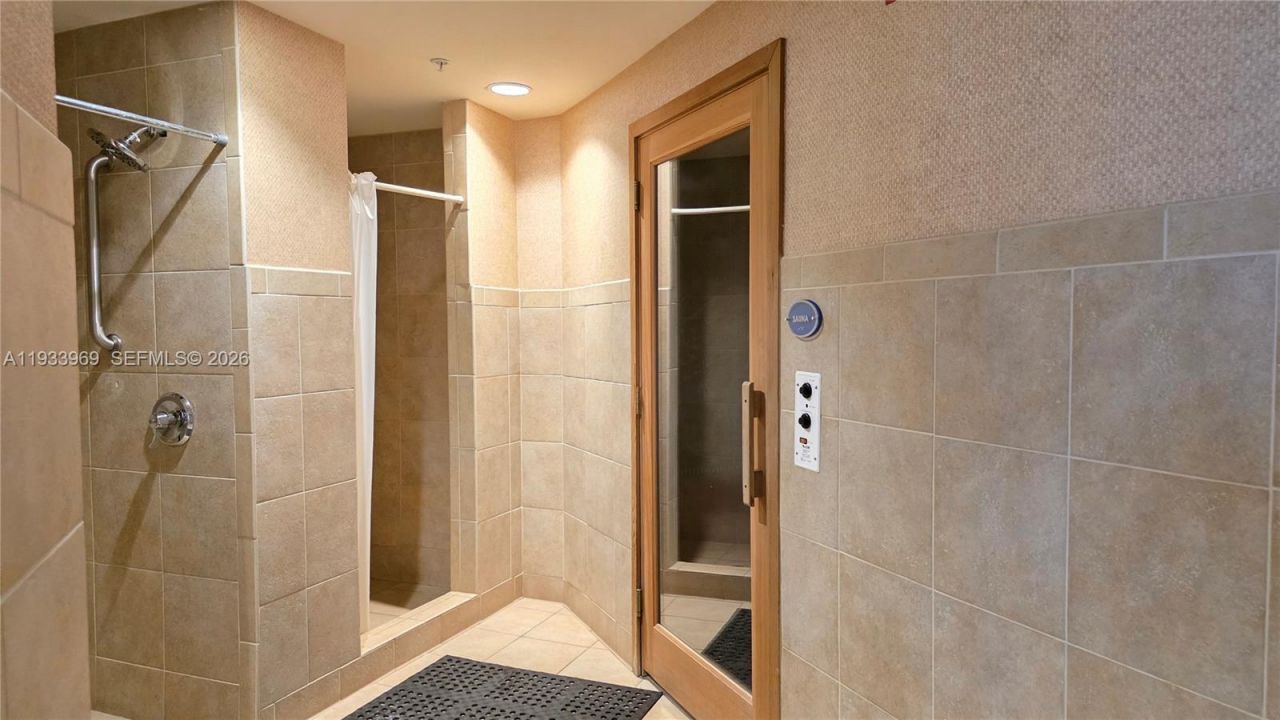 7900 Harbor Island Dr, Unit 703, North Bay Village, FL 33141 Photo